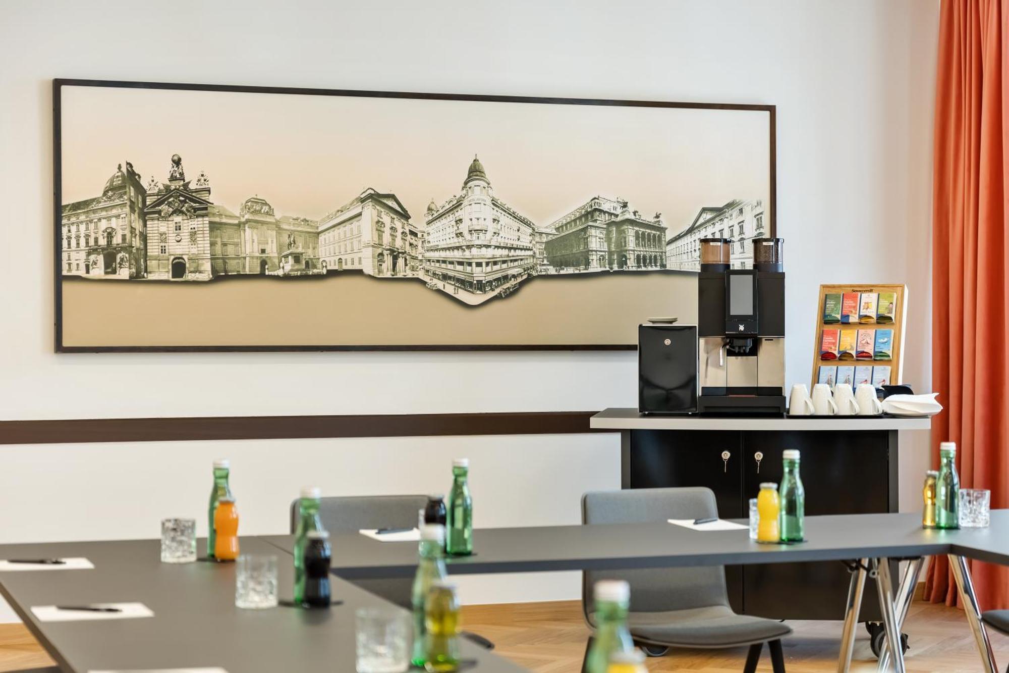 Hotel Astoria Vienna, Curio Collection By Hilton Wien